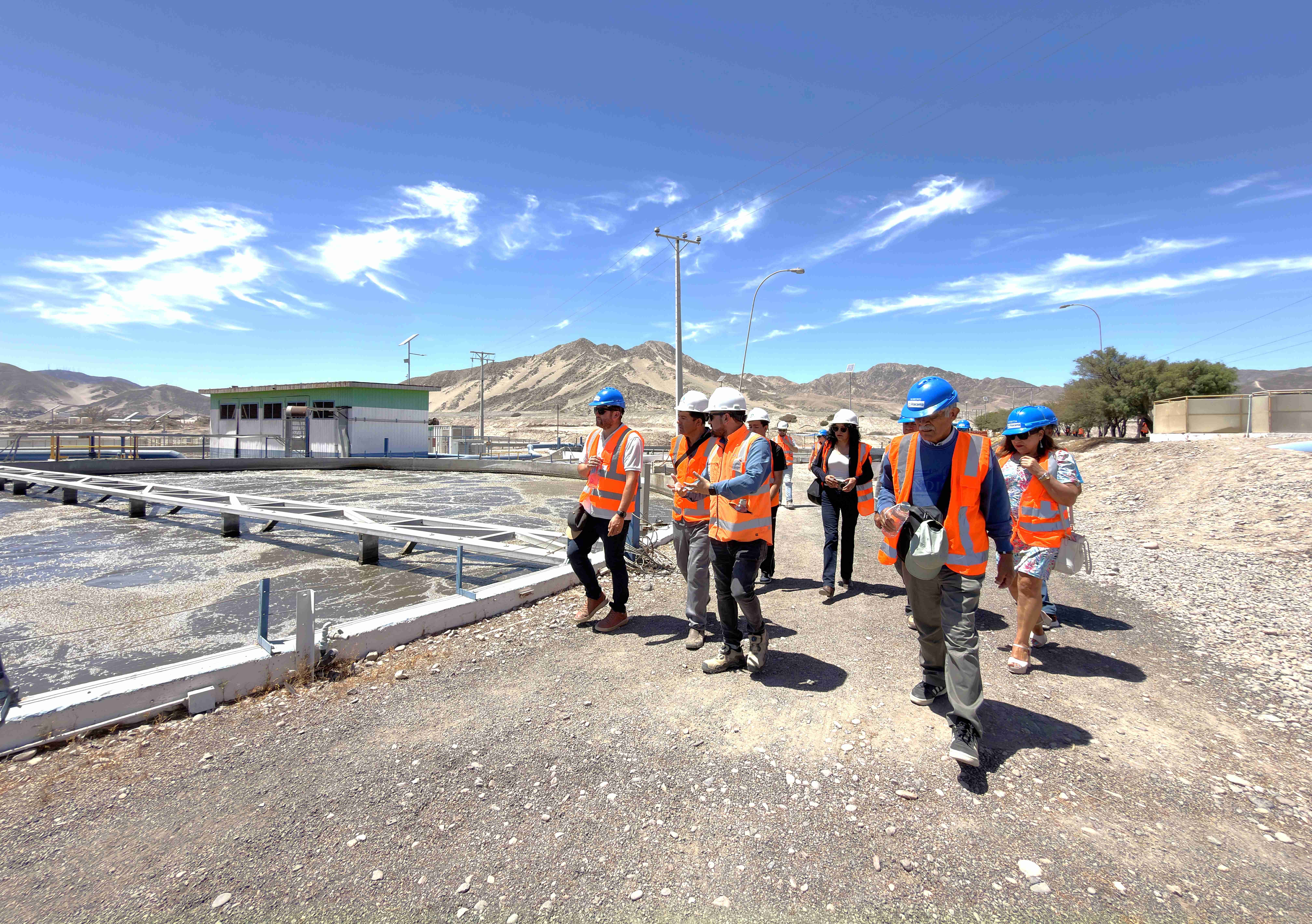 Vecinos-de-Alto-del-Carmen-visitan-planta-de-tratamiento-de-aguas-servidas-de-Copiapó